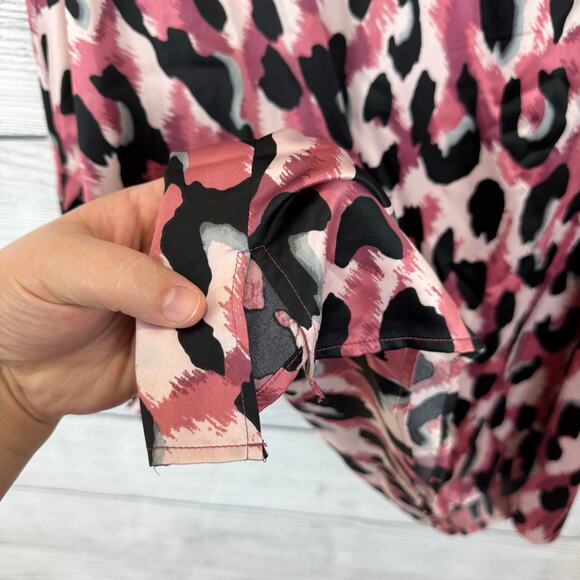 Belle Kim Gravel Plus Size Black & Pink Leopard Print Long Sleeve Blouse Size 4X - Picture 4 of 9